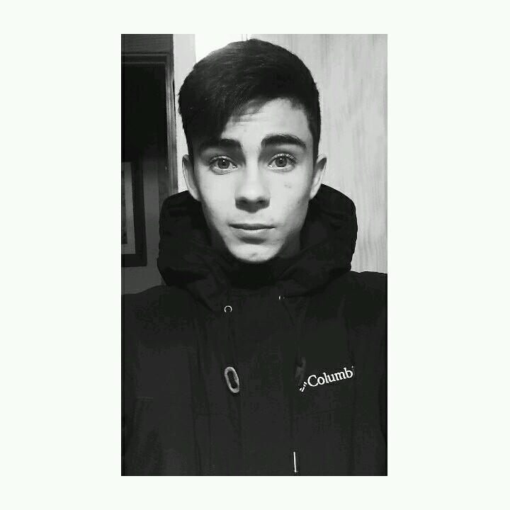 CDavid221's profile picture. cause for the world you are someone but for someone you are the world