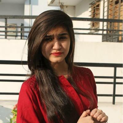 DawoodSimra's profile picture. Let's face it, a nice creamy chocolate cake does a lot for a lot of people; it does for me.