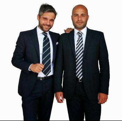 iBonanomi due fratelli con una grande passione. Vendita veicoli commerciali ed industriali, concessionari rimorchi Bertoja per tutto il centro sud Italia.