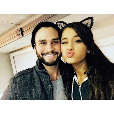 hey sunshine! its a free follow, if you want you can unfollow me just please follow @ArianatorAriGra ilysfm
