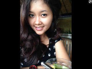 julie_anggreni's profile picture. E. julianggreni21@gmail.com || July 19th,1994••