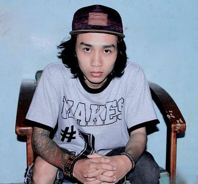 ♥Yollanda Rahadi •graffitiwriter •BACgraffiti •riderfreestylescooter #instagram
@restahandika_