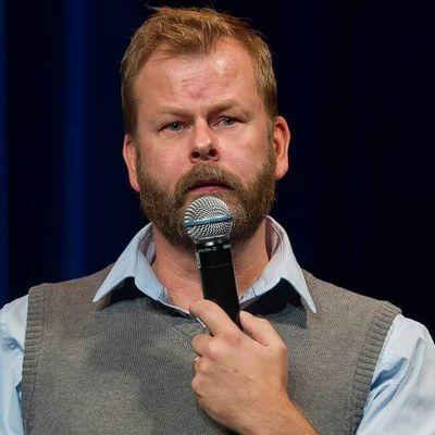 Komiker hos FunTalk. Bor på Grünerløkka i Oslo. Twittrer bare tull og tøys.