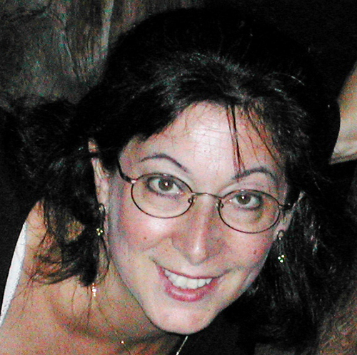 Social & strategic marketing, audience & community builder, mom, foodie, inquisitive entrepreneur, champion of indie biz and artisans in Metrowest.