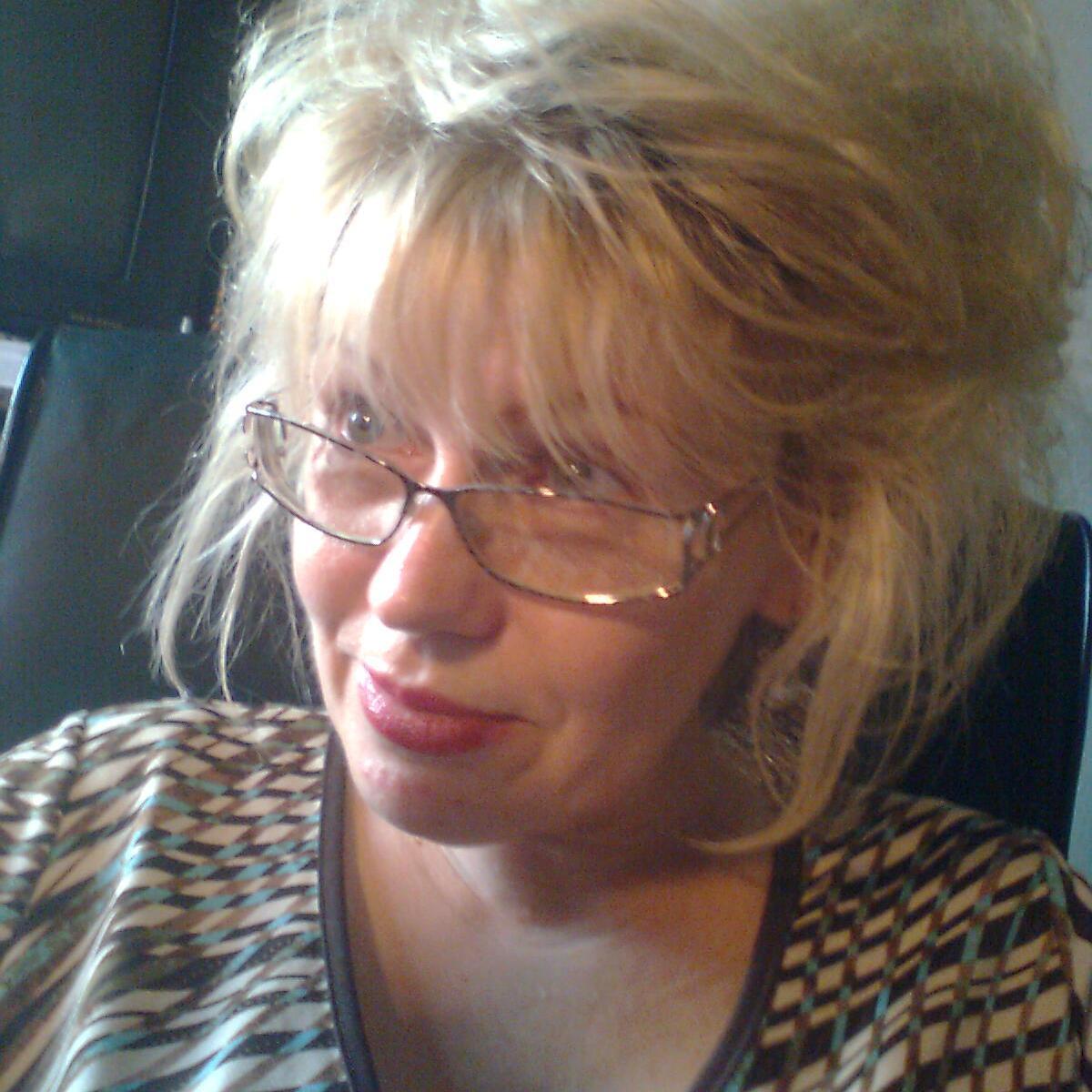 Rizhanka_Ira's profile picture. 