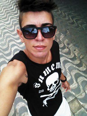 A vida ensina,tenta aprender,vamos viver, o que de melhor tiver pra você.
