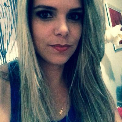 Fisioterapeuta e apresentadora do programa Central do Esporte - Paracatu