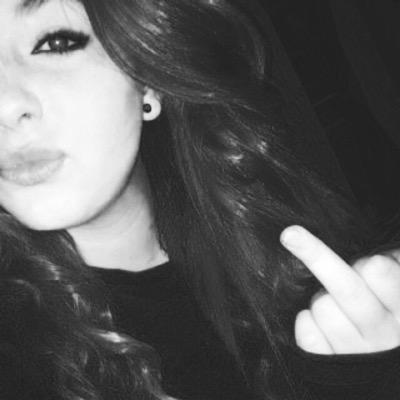 send me cards make me read, but dont send me no flowers unless its weed❤️