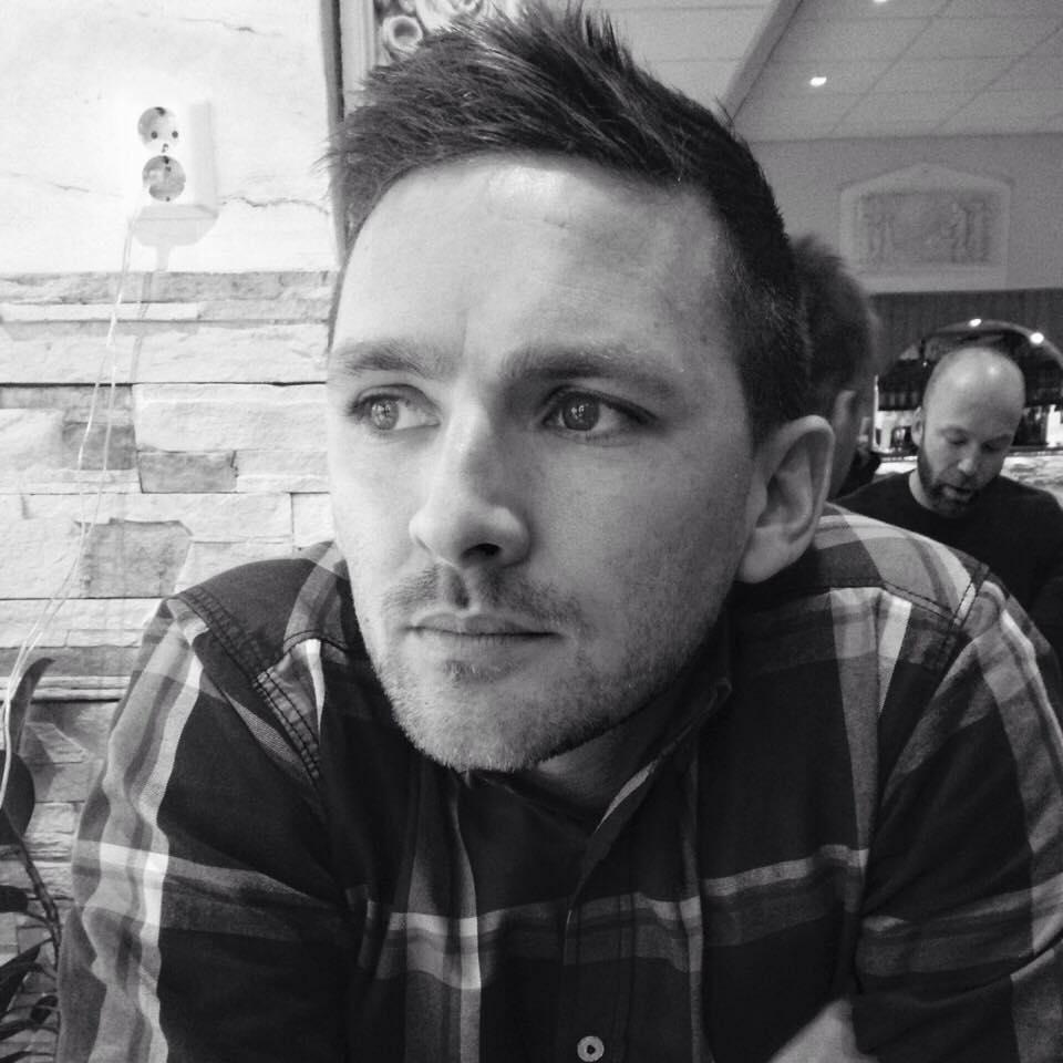 Tweets consisting of everything digital, design, music and everything in between.