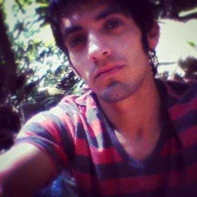 kujmq22444566's profile picture. yo solo quiero bailar, en la lluvia una vez mas...que mis huellas se marquen en la tierra y concreto y no se borren jamaz...!!!