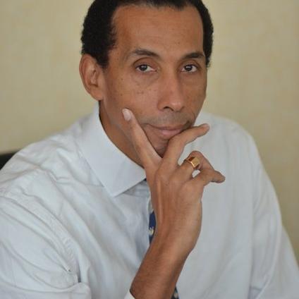 Négociateur  et coach  orienté solutions, depuis 20 ans  formateur depuis 17 ans avec de fortes compétences dans le digital