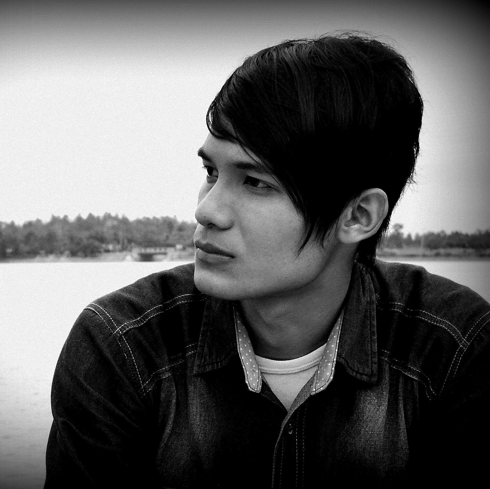 Drummer NightKids Band, Study Komunikasi UIN SUSKA RIAU. Kadang ngeband, Kadang Hunting Foto, Kadang Futsal, Kadang jalan-jalan, kadang lari-lari, kadang capek.