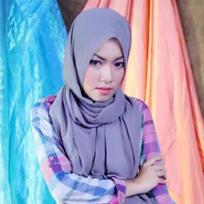 youngEntrepreneur | Freelance | Masker Cokelat Handmade dari cokkermask Instagram: @Cokkermask_id @Vedinahooom
CP: 085972982553/Email Vdnhomaria@yahoo.com