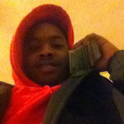 Getting money staying out the way.Were i be ion show no love to these streets dawg.. Im trynna make a 〽️illion out this bitch