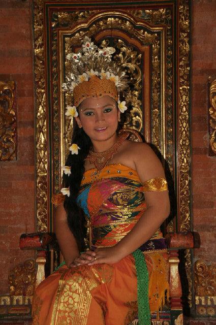 hesty_manis's profile picture. 