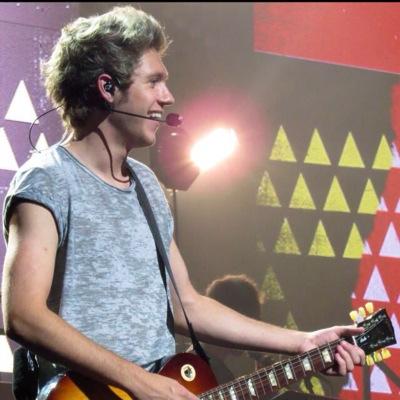 my boyfriend is an astronaut. {wwa croker 25/5/2014} {otra 3Arena 16/10/15}