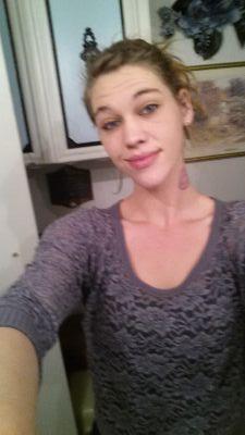 b52fa5b7739746d's profile picture. 27 years old