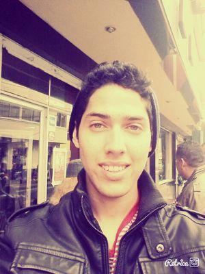 No soy perfecto, pero si soy real y mucho mejor que los demas !! Sobre todo soy una persona alegre ,pero cuando me amargo pff!!!