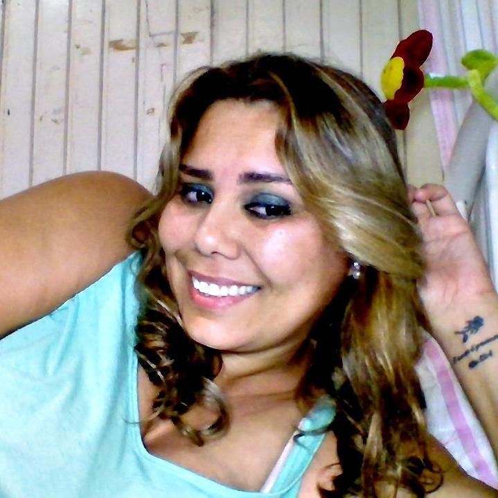 O q sou hj ñ é o q fui ontem e, ñ é o q serei amanhã.Estou em transformação e os dias são d mudança, descoberta e renovação.