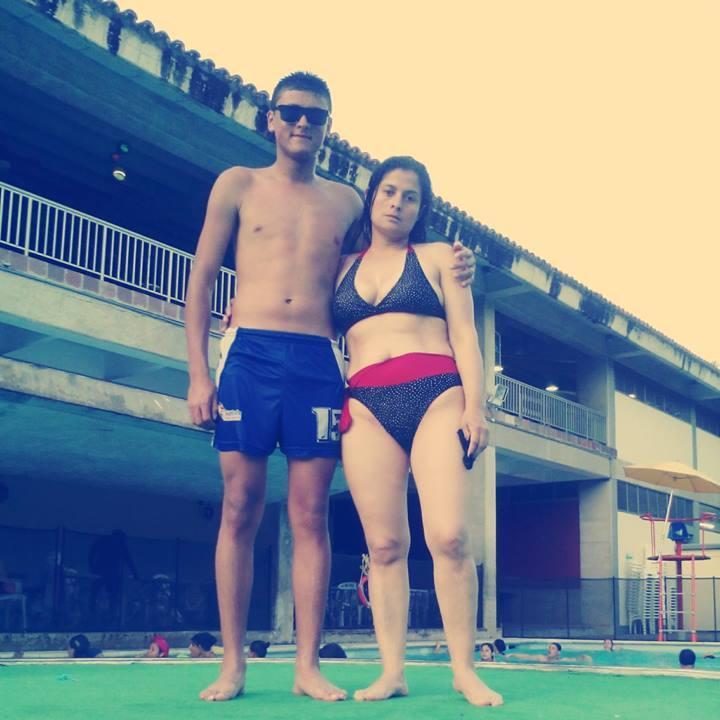 Hola Yo Soy Juan Diiaz :3 ! Emmm Tengo 16 Años ..  Juego Futbol ... Emm Y Ps Si Quiieres Saver Ms De Mi Sigueme o Contactame :) Mi Facebook : Juan Diiaz