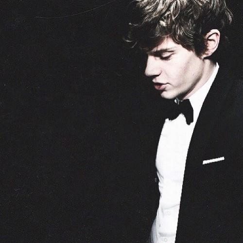 DisasterAnonima's profile picture. Germaaaaan cuando subes video?♥ Amante de los Libros♥ AHS♥ Colton Haynes♥ Normal people scare me**