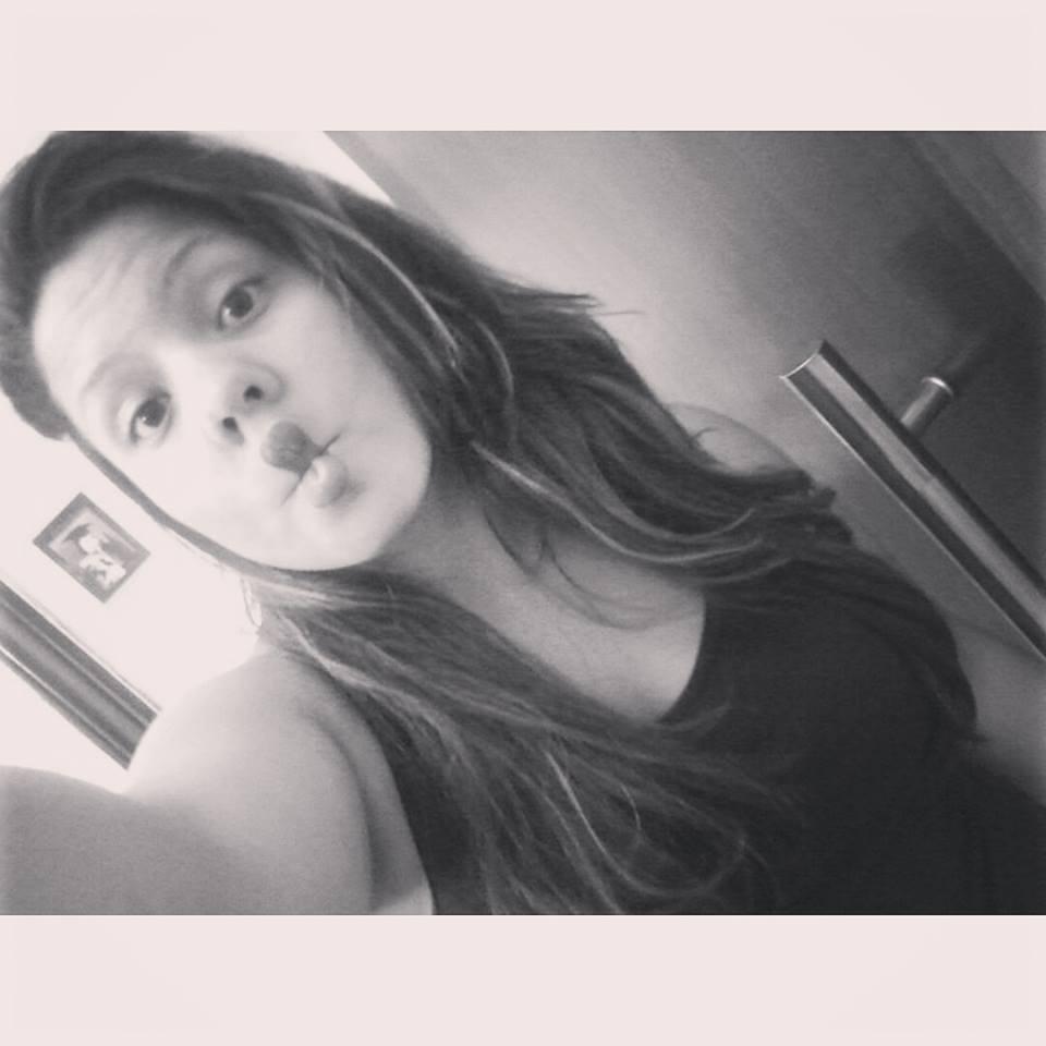 Musica eletronica ♫♪  - Corinthiana Fanatica , Adoro chocolate :3 , sou L O V A T I C :3 , danço sensualize e funk u.u   - EU SOU LEGAL , BJOS :v *-* 3