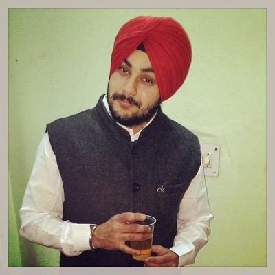 Gorey tann te Duppatya di chhaa krke ... Tainu chhadanga main bachya di Maa krke !