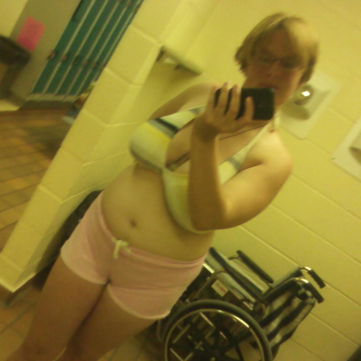 I am stonger and weak girl who stand up for what right like people try to put me on down but I got back up and fight for what right and for my best friends