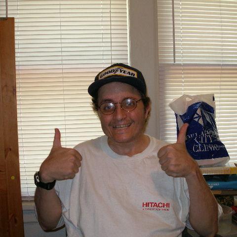 I am Single; Fun and really into music. Movies, Anime, Photography, Cosplay,I also have a wordpress blog, I have  Windows Live Messenger