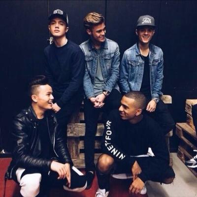 we love b-brave and tp4y! follow us pleaseeee! ❤️ 2 beheerders ❤️ nour follows ❤️ 1 rea Zoë ❤️