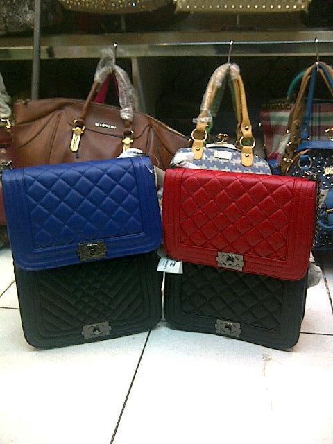 Menjual tas branded khusus import pria dan wanita,, menerima pesanan!! Pin 290085BE