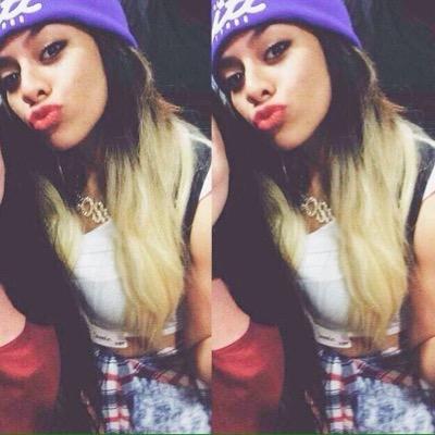 here to bless your sight with low quality pics of the queen herself Dinah Jane Hansen. @radiocabello