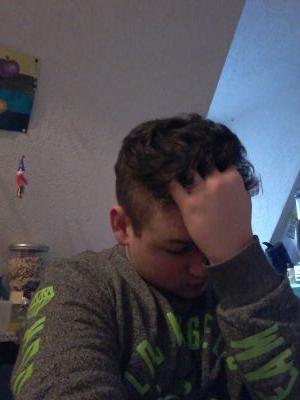Schauspieler ♡♥

YouNow : Instagram :

Bitte bei denn Folgen ♡♥

 ich lieb euch ♡♥♡♥ Ich bin Schauspieler bei YouTube