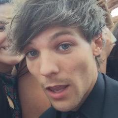 [louis' voice] guys, we absolutely hate brazil, this is the worst county I've been in my entire life and I've been all around the world. this is shit.