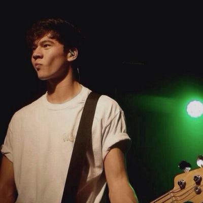 free follow from @cuddlymashton_ so go follow her back and Retweet this link https://t.co/RNKaZ1k2Pn