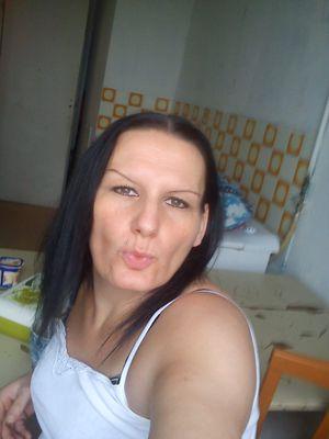 isabelinaya216's profile picture. 