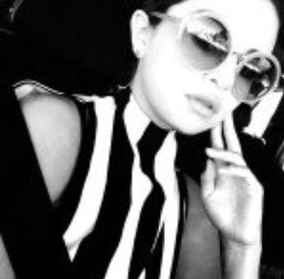 I post Selena's iconic selfies. Most are from Insta, but a few are kinda rare. I'm just here to 'bless your timeline' (: