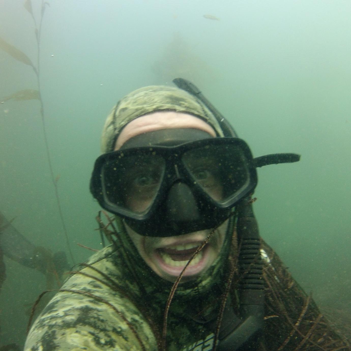 Research scientist contracted to NMFS studying population genomics in marine fishes of the North Pacific. I also like to surf, dive, bird, and admire trees.