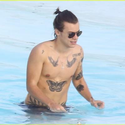 free follow from @alistaastyles follow her please! your fav loves you