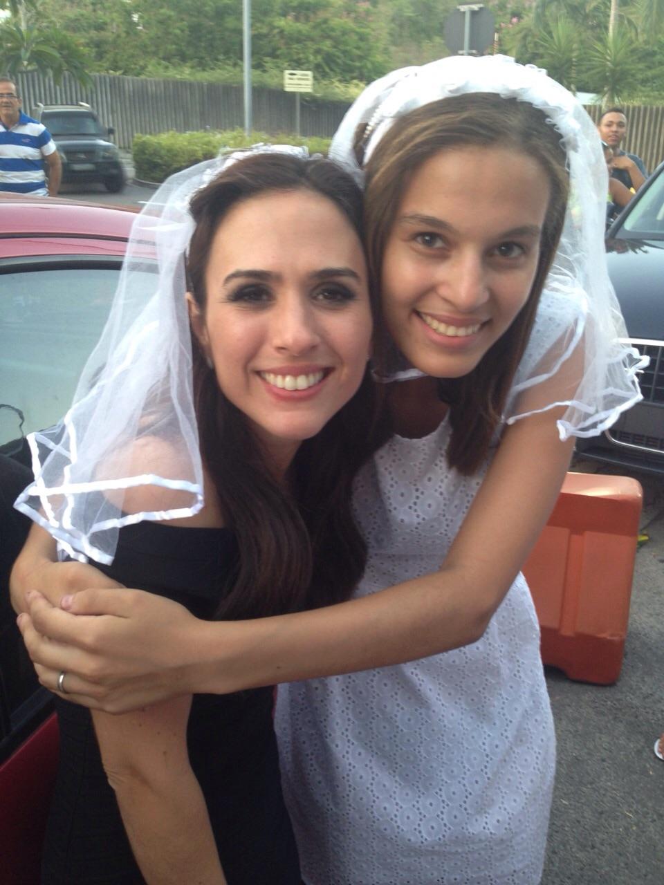 Espécime de fc, duas merninas bonitas mas não de rosto. Fã da pequena @Tatawerneck Donas: @Laillaevelyn e @Werneckeer Criado: 24/08/2014