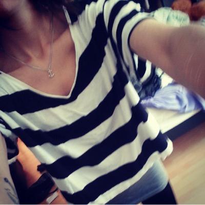 SweetMurderess's profile picture. Dicen que con estos medicamentos ya no estare triste.