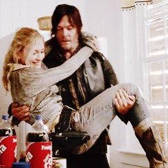 free follow from @klaroholic
