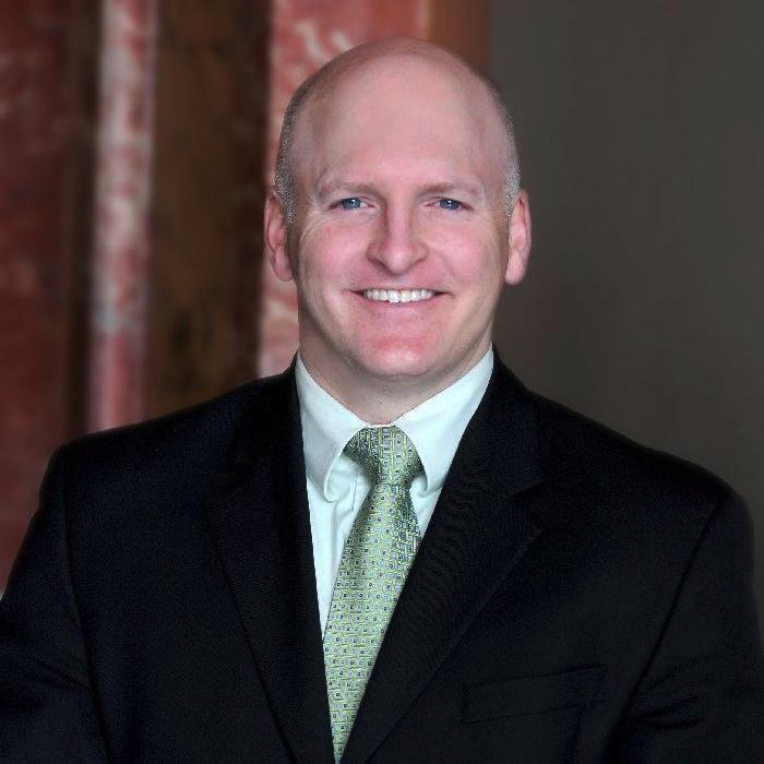 Dad, husband, coach and State Senator for Illinois' 28th Legislative District.