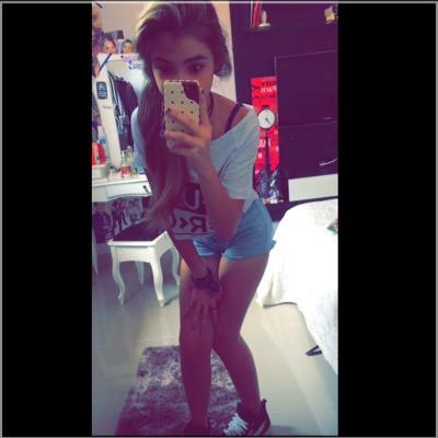 FB : Rebeka Marques Insta : beka_marqs Snap : reh_marqs