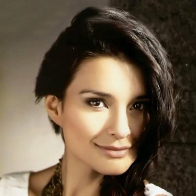 fan de la guapisima y talentosa Paola Rey.Su twitter actual @PAOLAREYACTRIZ