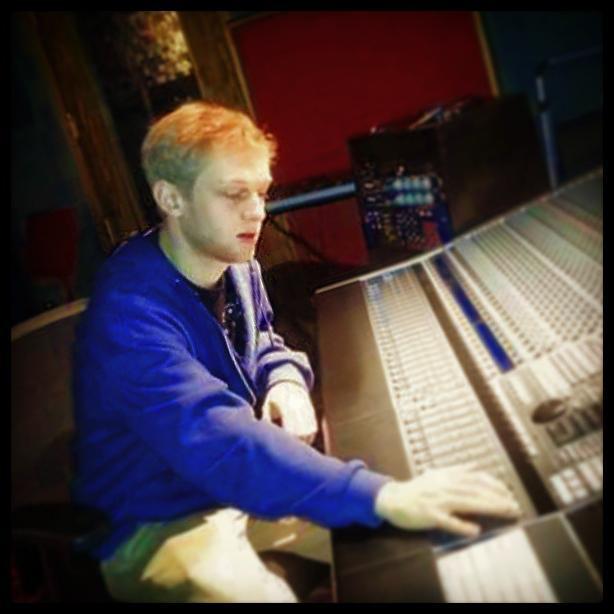 beatsbynate93's profile picture. http://t.co/1fOMzeLkH3 #Producer Nathan Naftzger.  (This is not the official BBN Twitter) Go follow -- @BeatsByNate