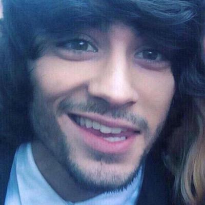 ask for a follow back on @raybanzouis