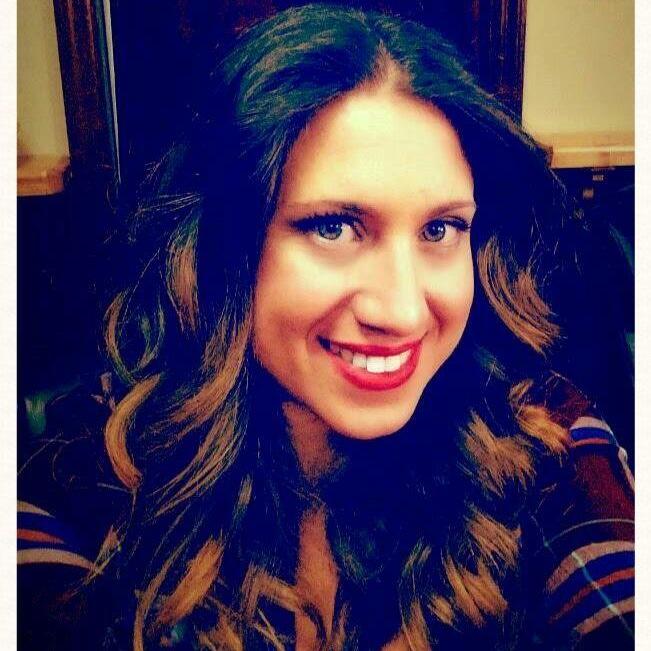 ragnetsirk's profile picture. Not your average tradwife.