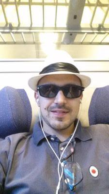 Dottore in Storia contemporanea. Presidente Atletico Capranica. Agente Commerciale.Tiro di Boxe e gioco a Golf. Libertario di destra, stanco di ogni ideologia.