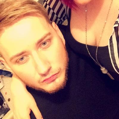 Instergram: 123lew123 
Snapchat: houghlewis